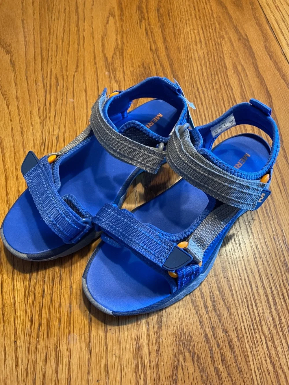 NWT Merrell Sandals Size 3
